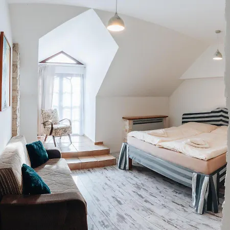 Guest house Kastely Grof Zichy 3*