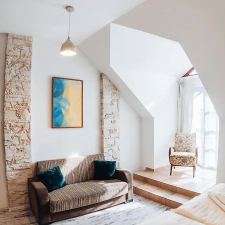 Kastely Grof Zichy Haniska