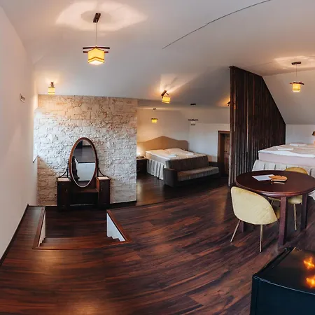 Kastely Grof Zichy 3*